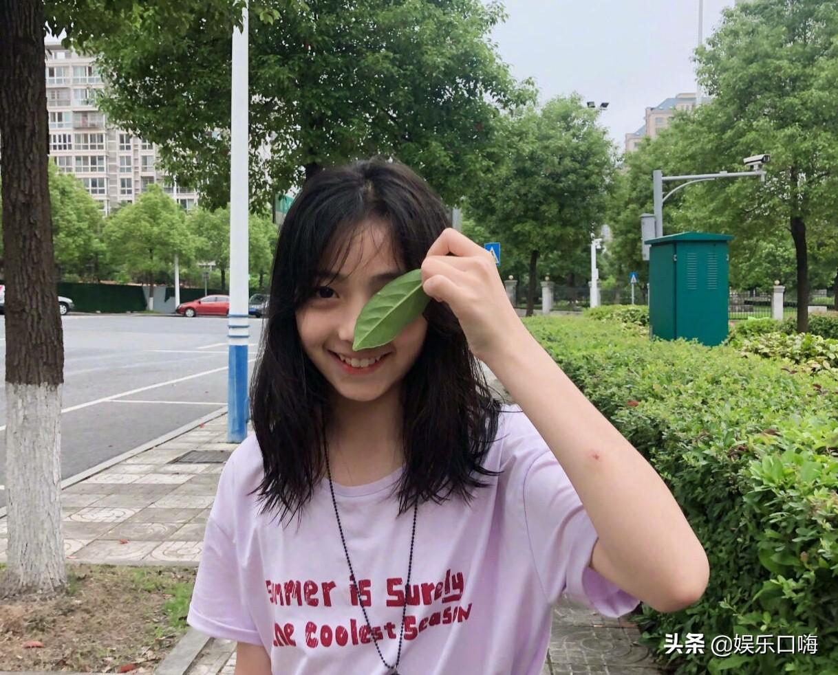 安琪儿小苹果长大后的样子（一年级安琪儿现状）