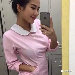 ​23岁台湾真空女护士林柔君(CarinaLinn)性感前凸后翘的身材