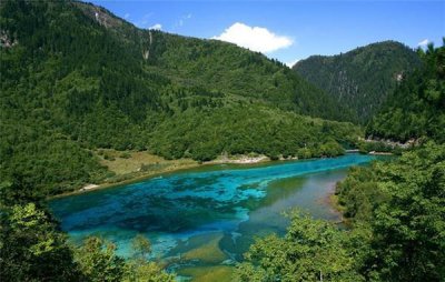 ​九寨沟最全旅游攻略（让我带您领略九寨沟一年四季的美景）