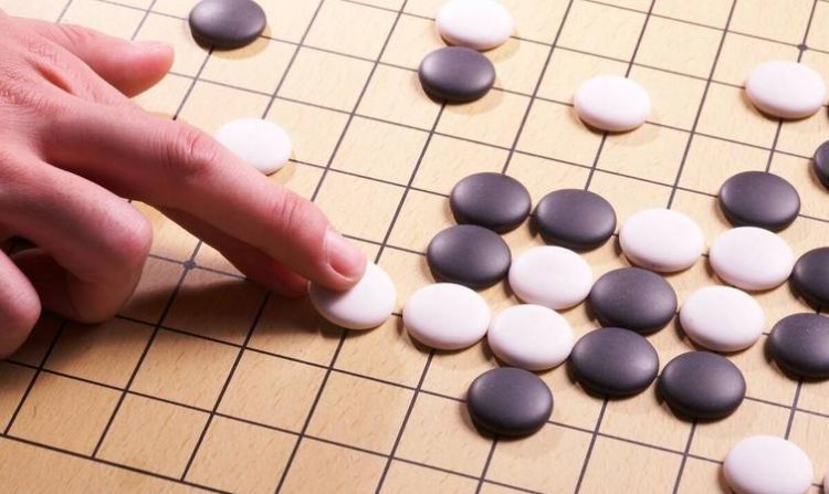 五子棋的下法入门：关于五子棋规则和入门