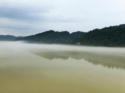 ​雾锁山头山锁雾天连水尾水连天意思（怎么理解雾锁山头山锁雾天连水尾水连天的