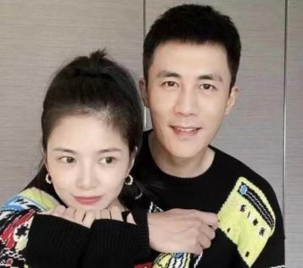 ​杜淳老婆王灿回应二婚（杜淳老婆王灿晒素颜自拍）