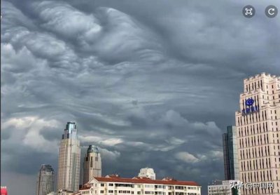 ​天津出现断层云（天津雨后出现糙面云快速翻腾滚动）