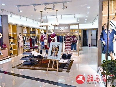 ​秋装新款即将到店（秋装上市夏装打折）