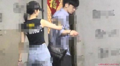 ​刘芮麟承认恋情 与代斯好甜嘉行里第一对办公室情侣