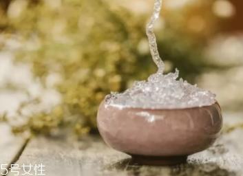 雪燕和桃胶能一起炖吗？