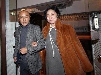 51张卫健的42漂亮妻子张茜近照