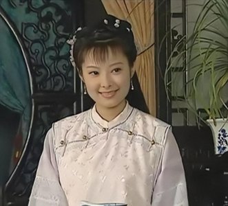 俏丽可爱的女子杜小月