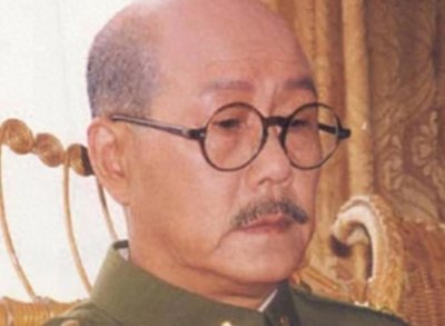 1981年,孙飞虎玩头发时问理发师:你是谁?我遇见了老江