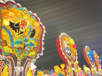 国庆夜游“京彩”灯会