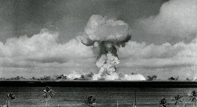 核弹女王吴健雄,帮美国造原子弹,墓碑上却刻:一个永远的中国人