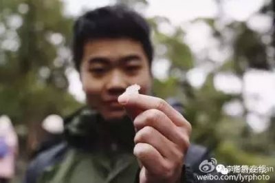 一百年没下过雪的广州,下雪了!广州人民堆雪人是这样的已笑傻