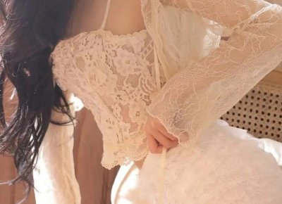 她,16岁与表哥结婚,生下三个智障孩子,50多年不出村,如今怎样