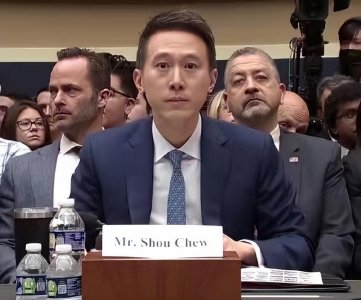 周受资个人简介:一介平民考上哈佛,协助雷军上市小米,今天舌战美国国会