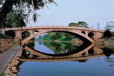 赵县县城人口12万人,是高邑人口的三分之二