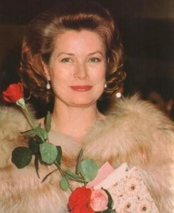 摩纳哥王妃格蕾丝真实故事(王妃Beatrice婚后生活)