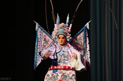 孙权和周瑜是什么关系(历史上孙权和周瑜关系好不好)