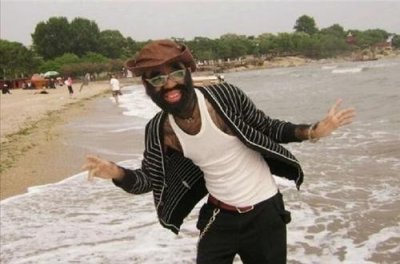 中国第一毛孩于震寰:几段恋爱都无疾而终,42岁迎娶小13岁女孩