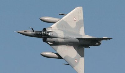 法国幻影2000战斗机,拥有独特的机身布局,性能不输美制F16