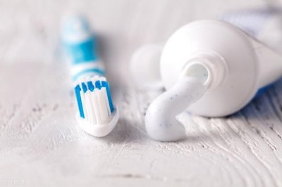 怎样用牙膏才可以祛痘(想要祛痘做好这四点)