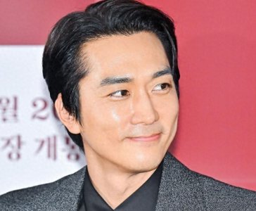 宋承宪 : 刘亦菲唯一公开的男友 , 分手6年 , 48岁未婚的他 , 现状如何?