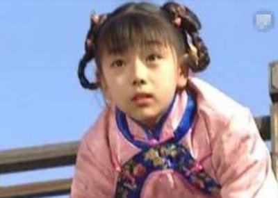 还记得《还珠格格》中的小鸽子吗?如今31岁的她,成为这样