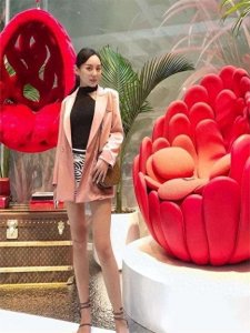 何佩瑜:34D超大胸傲人身材,香港极品模特,好腿好身材!