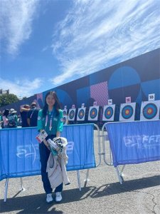 巴黎奥运会 | 多一分付出 收获更多了解——烈日下的中国姑娘