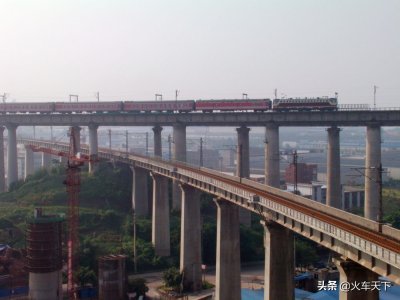 成都到广州的这趟旅客列车 也是一趟老牌客车了