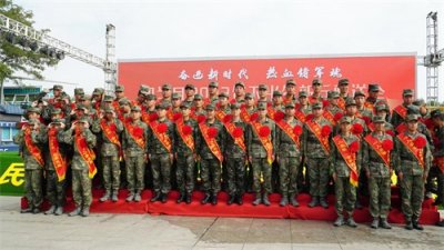 青春无悔,从军报国!52名贺兰儿郎奔赴军营,31人拥有高等学历